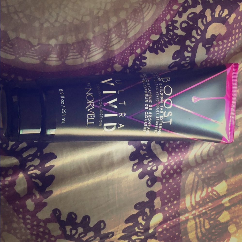Boost color building tan extender